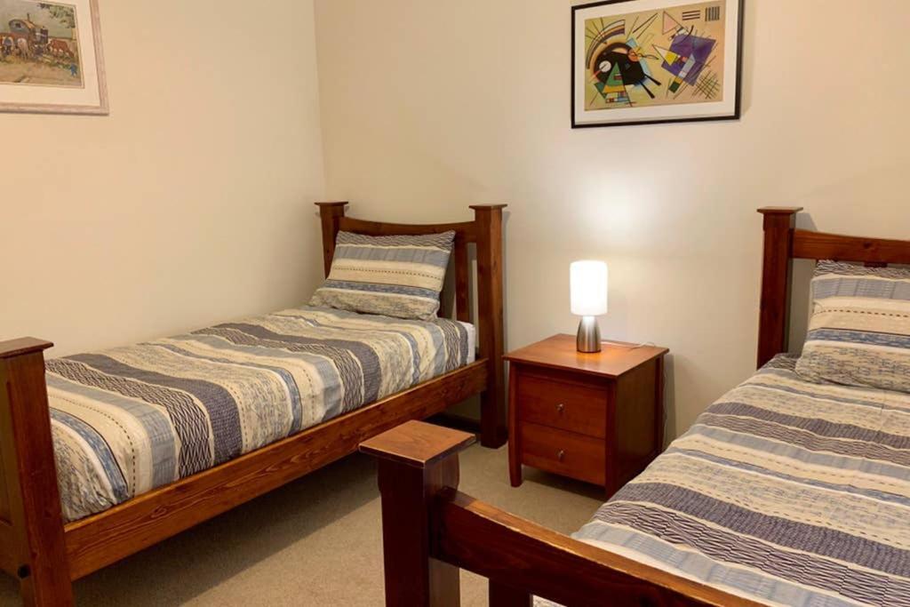 Leeward 'Tranquil Beachfront' Кингскот Экстерьер фото